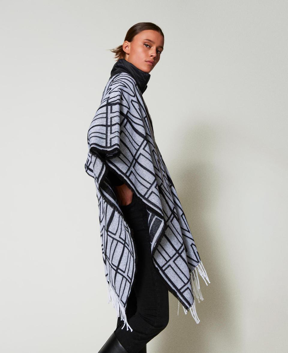 Twin Set Poncho jacquard con logo Offerte