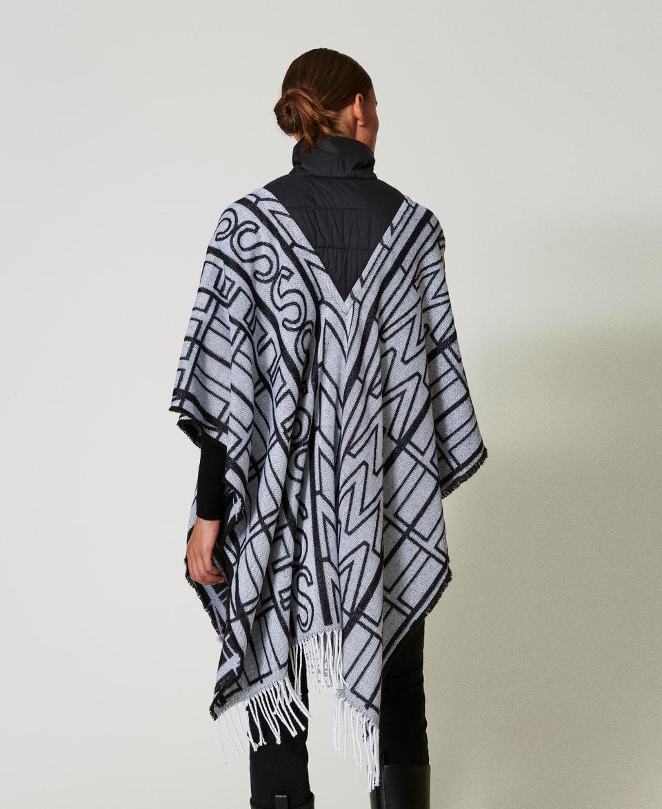 Twin Set Poncho jacquard con logo Offerte