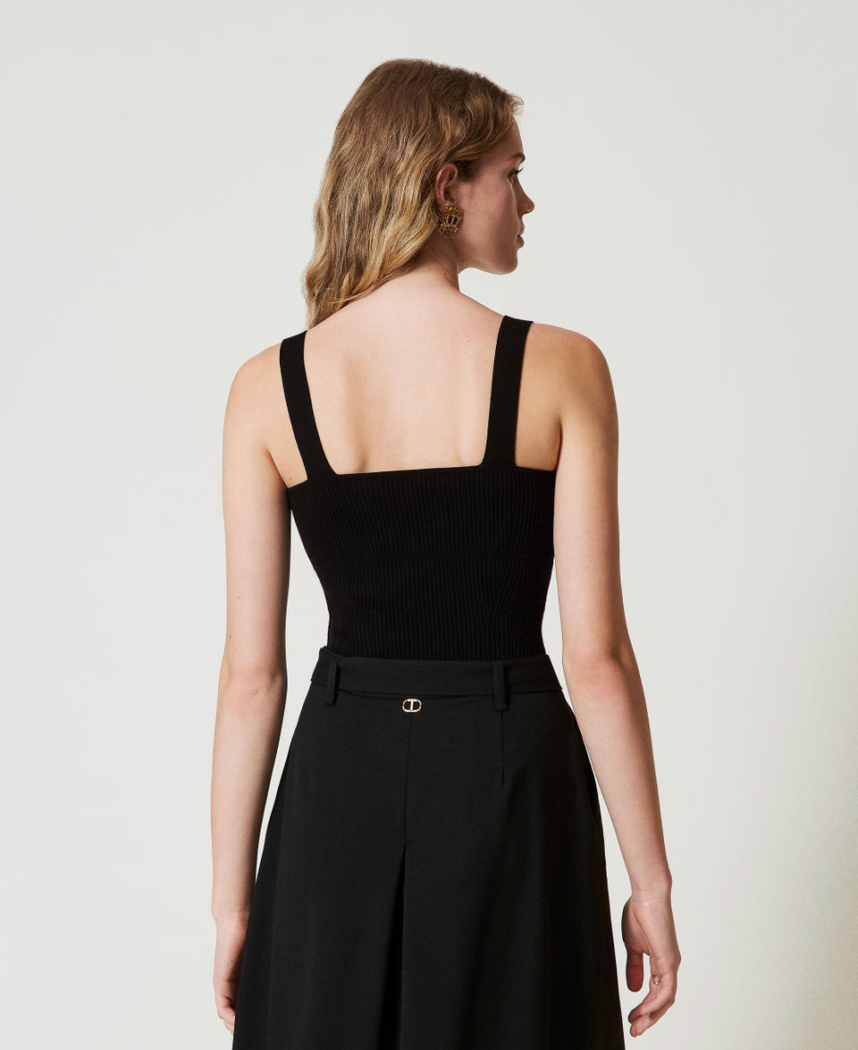 Twin Set Top fitted in maglia con logo Oval T Vendita Economica