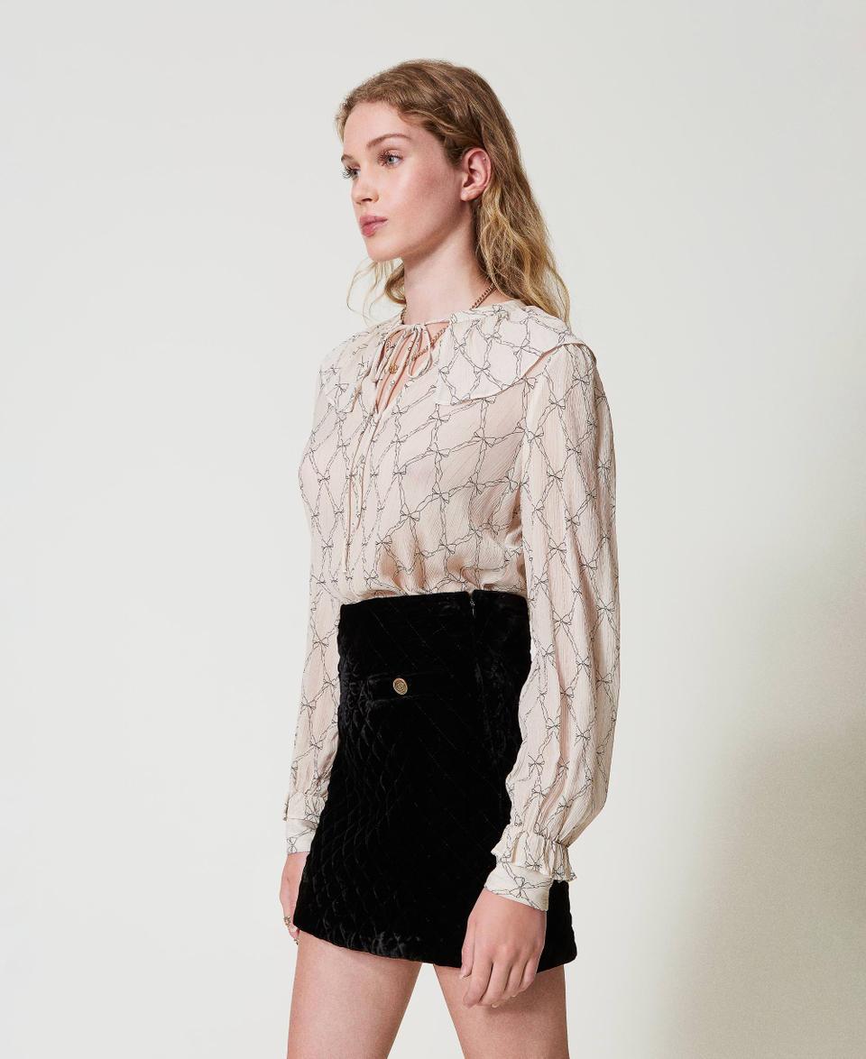 Twin Set Blusa in creponne con stampa fiocchi Rilascio limitato
