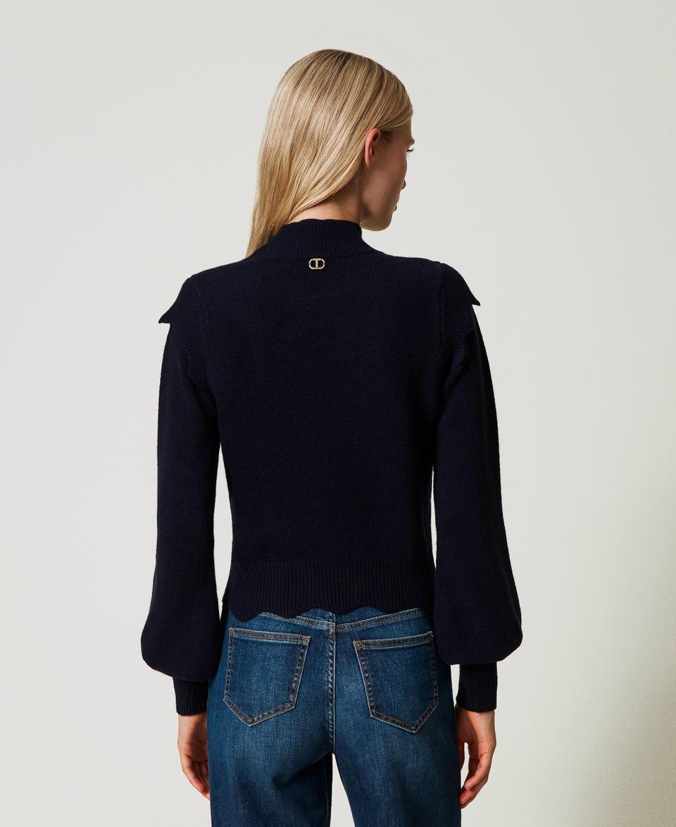 Twin Set Maglia in lana e cashmere con smerli In vendita