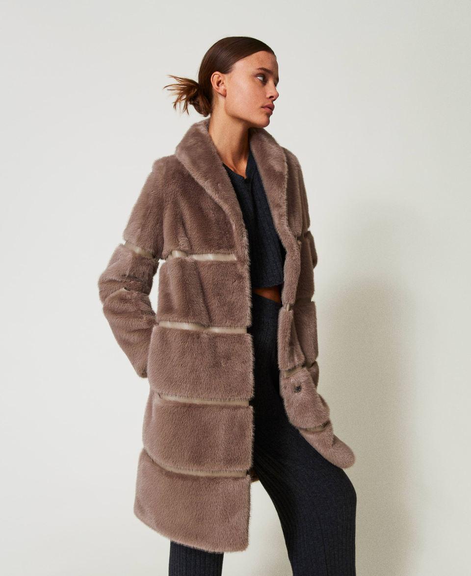 Twin Set Cappotto in faux fur con intarsi Italy