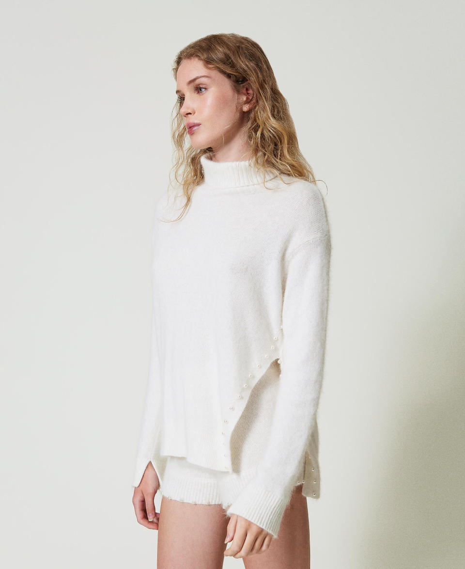 Twin Set Maglia dolcevita in misto angora con perle Affare Del Giorno