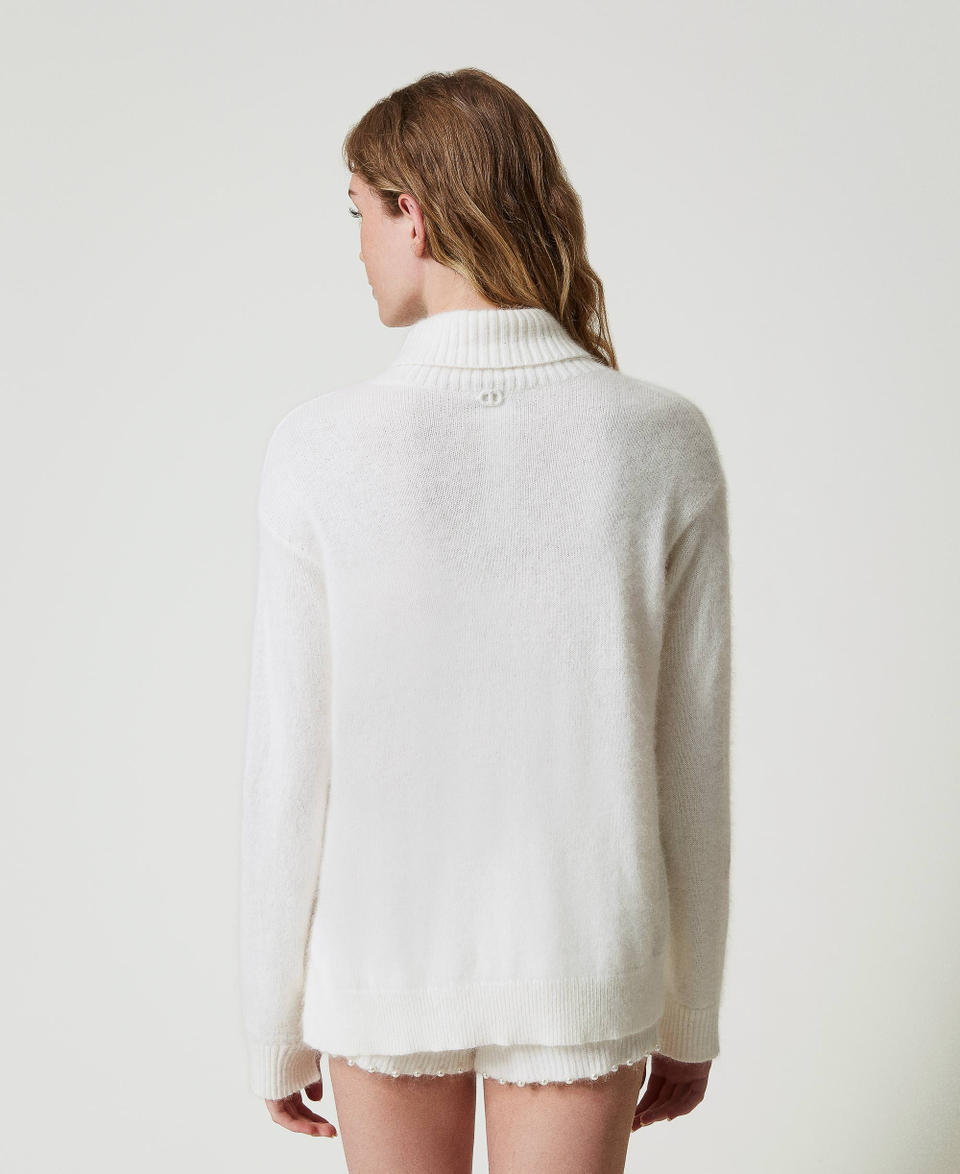 Twin Set Maglia dolcevita in misto angora con perle Affare Del Giorno