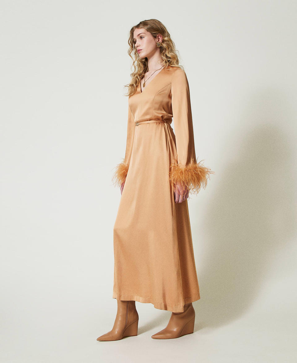 Twin Set Abito lungo in raso con piume Saldi Di Fabbrica