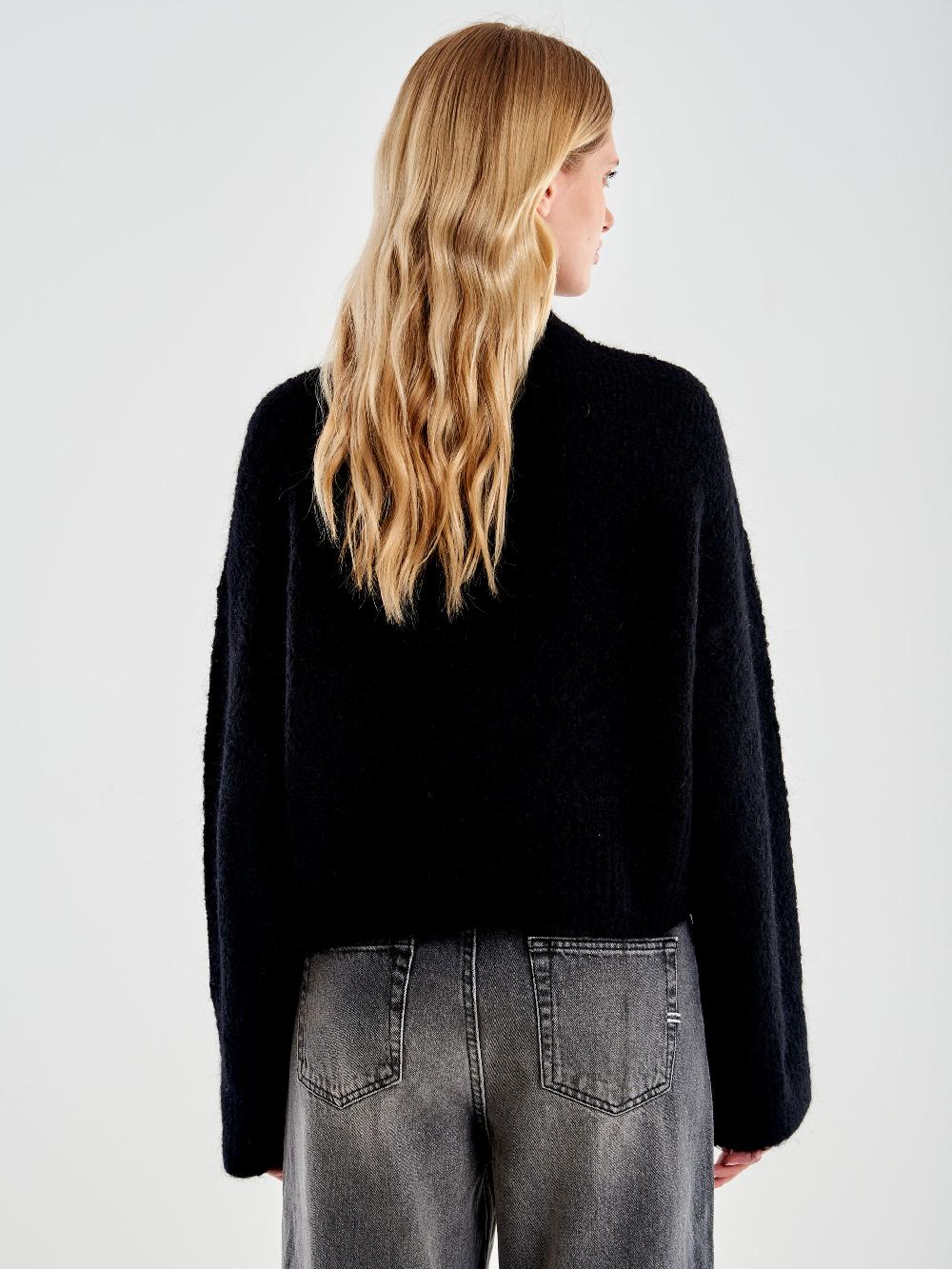 Vicolo Pull Girocollo con Cabochon Applicati Nero Offerta