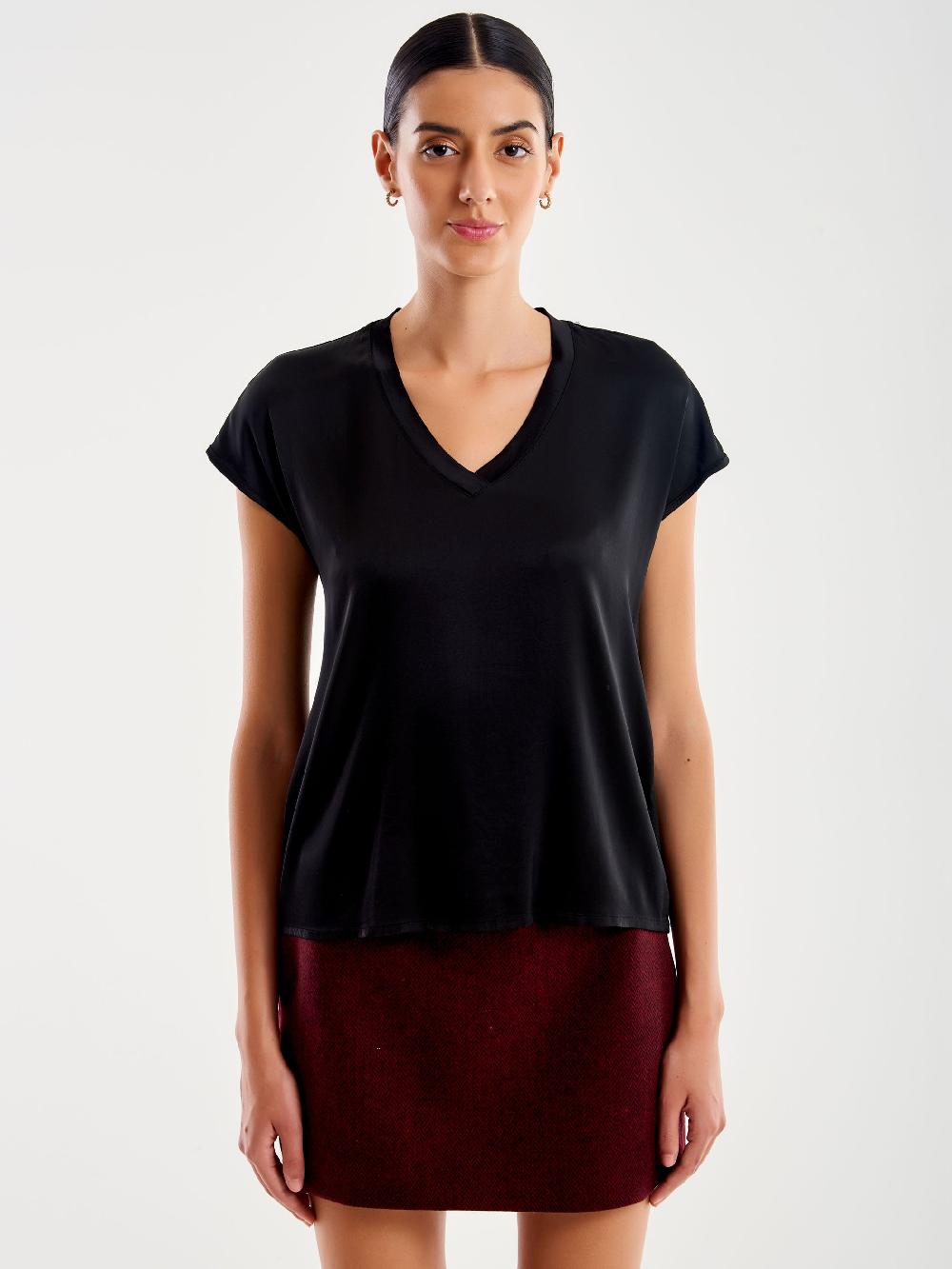 Vicolo T-shirt Effetto Satin Nero Prezzo Ridotto