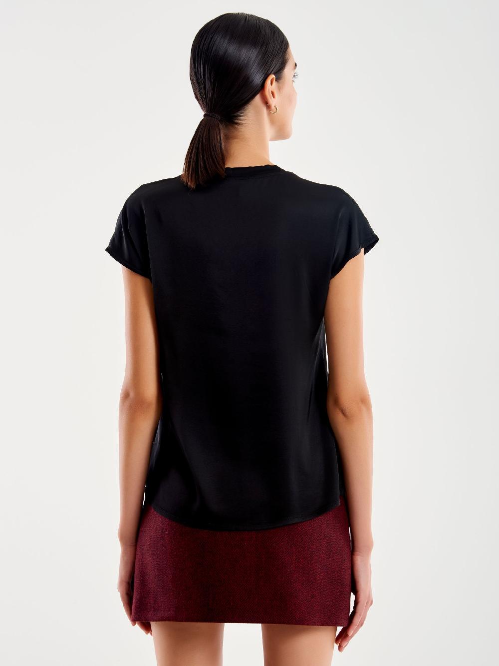 Vicolo T-shirt Effetto Satin Nero Prezzo Ridotto