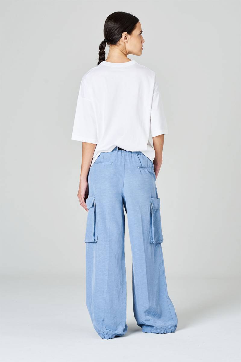 White sand Pantaloni cargo gamba ampia in misto rayon-viscosa Qualità