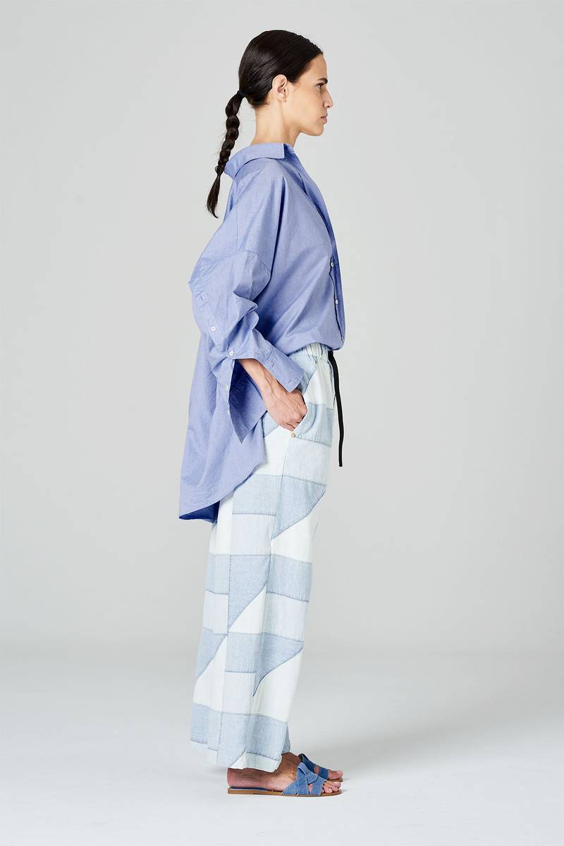 White sand Pantaloni cropped in tessuto patchwork in denim Pezzi Unici