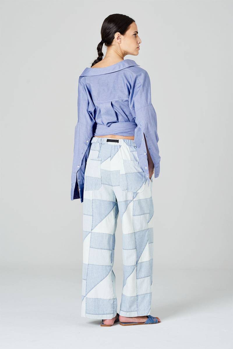 White sand Pantaloni cropped in tessuto patchwork in denim Pezzi Unici