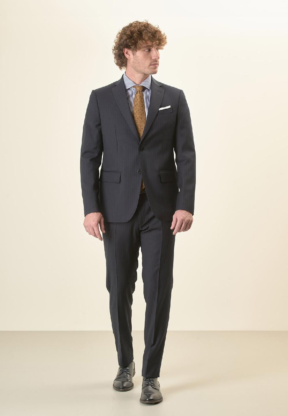 Angelico Abito blu scuro gessato lana vergine stretch custom fit lungo Offerta